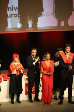 graduación universidad europea palacio congresos valencia becas estudiantes march promoción 2026