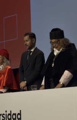 graduación universidad europea palacio congresos valencia becas estudiantes march promoción 2026