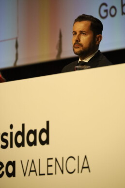 graduación universidad europea palacio congresos valencia becas estudiantes march promoción 2026