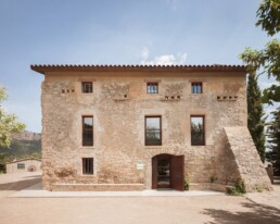 La Rectoria OAB Ferrater Nuria Ayala carlos ferrater arquitectura Lleida Sant Climent fundació catalana esplai restauración juvenil