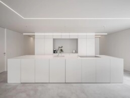 MSBC House josé carlos nunes de oliveira noarqu trofa arquitectura residencial forma romboidal piscina casa enterrada patio