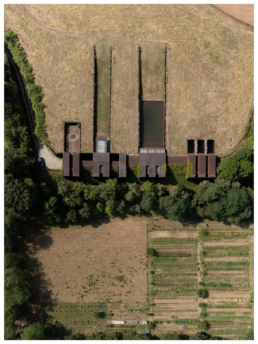 Casa Horizonte RCR Arquitectes Horizon House Vall de Bianya casa integrada en el terreno excavada acero corten vidrio hormigón control de luz casa mirador vegetación