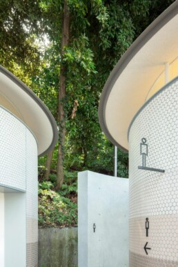 toyo ito park yoyogi hachiman mosaicos color luz natural Tokyio Toilet desing Baños aseos Públicos Tokio